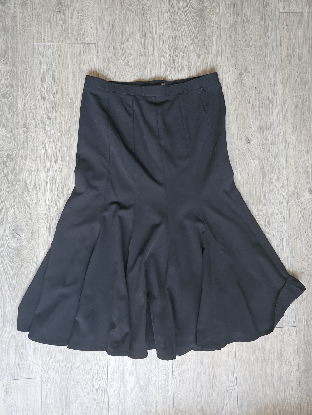 intro. Black Circle Skirt
